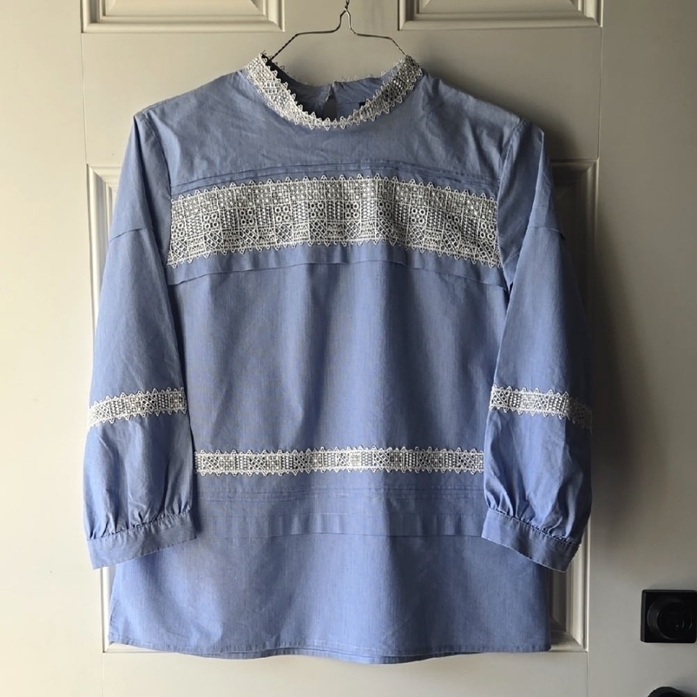 Banana Republic Lace Embroidered Longsleeve Pintuck Blouse